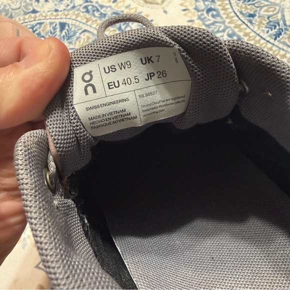 On Running Women’s Sneakers Pink with Gray Sole - Picture 7 of 8